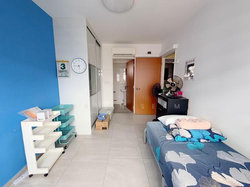 224B Sumang Lane, 224B Sumang Lane, Hougang / Punggol / Sengkang, 2 Bedrooms, 732 sqft, HDB Flat For Rent, by Karmen Seam, 500292161 - Master bedroom - PropertyGuru.com.sg