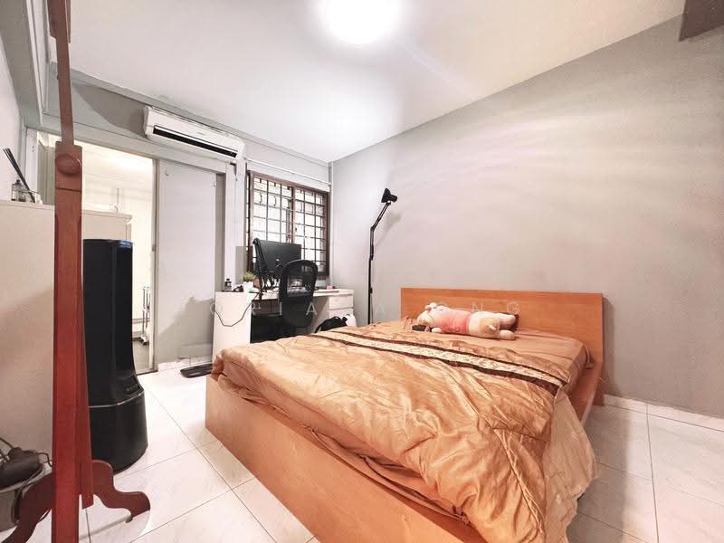 141 Marsiling Road, 141 Marsiling Road, Admiralty / Woodlands, 4 Bedrooms, 1,872 sqft, HDB Flat For Sale, by Loriana Ong, 500292173 - Bedroom 2 Ensuite toilet - PropertyGuru.com.sg