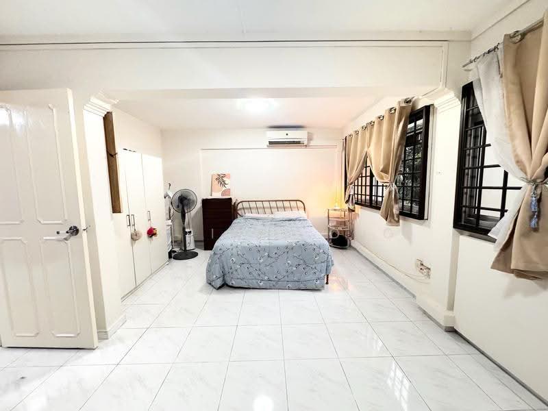 141 Marsiling Road, 141 Marsiling Road, Admiralty / Woodlands, 4 Bedrooms, 1,872 sqft, HDB Flat For Sale, by Loriana Ong, 500292173 - Master Bedroom - PropertyGuru.com.sg