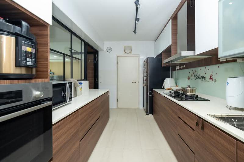 439B Bukit Batok West Avenue 8, 439B Bukit Batok West Avenue 8, Dairy Farm / Bukit Panjang / Choa Chu Kang, 3 Bedrooms, 1,216 sqft, HDB Flat For Sale, by Michael Ooi, 500292179 - Kitchen - PropertyGuru.com.sg