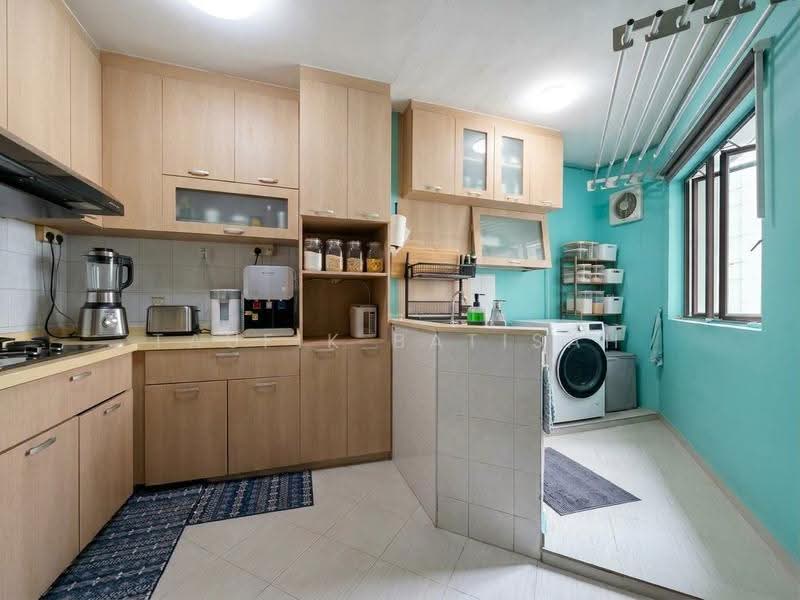656B Jurong West Street 61, 656B Jurong West Street 61, Boon Lay / Jurong / Tuas, 4 Bedrooms, 1,420 sqft, HDB Flat For Sale, by Taufik Batisah, 500292197 - Kitchen - PropertyGuru.com.sg