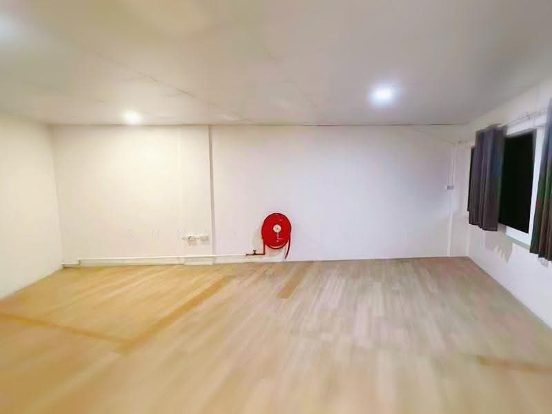 YISHUN AVENUE 11 Prime Multiple Shops, Yishun Park Food Centre, 418, Sembawang / Yishun, 796 sqft, Shop / Shophouse For Rent, by Sunny L (山尼), 500292199 - CommercialGuru.com.sg