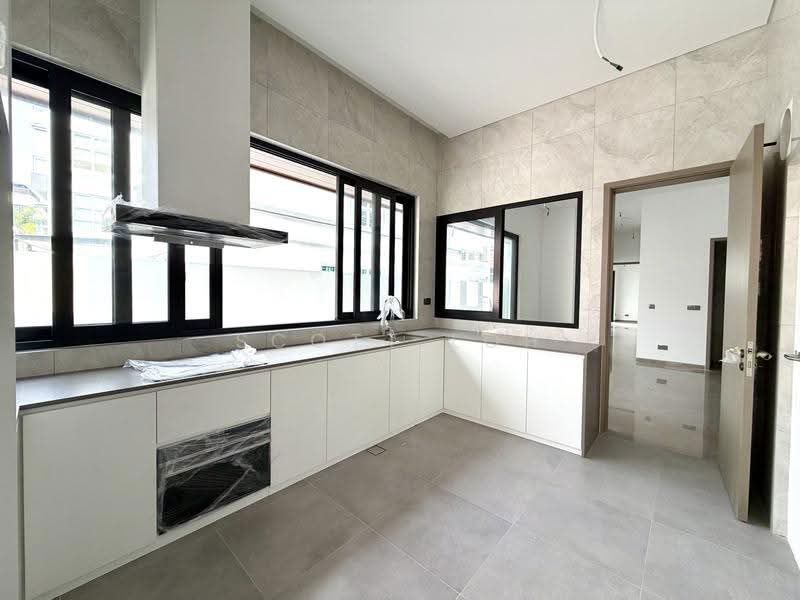 Brand New Semi-Detached in Telok Kurau, East Coast / Marine Parade, 5 Bedrooms, 5,765 sqft, Semi-Detached House For Sale, by Scott Loh, 500292204 - Kitchen - PropertyGuru.com.sg