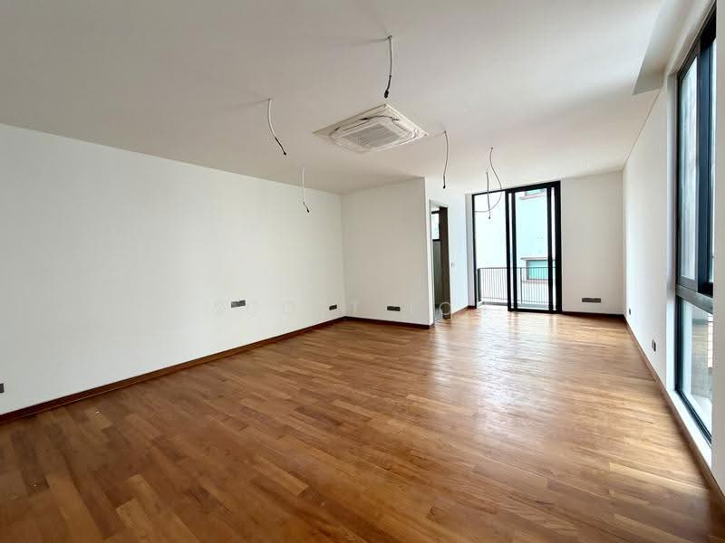 Brand New Semi-Detached in Telok Kurau, East Coast / Marine Parade, 5 Bedrooms, 5,765 sqft, Semi-Detached House For Sale, by Scott Loh, 500292204 - Junior Master BR with toilet & balcony - PropertyGuru.com.sg