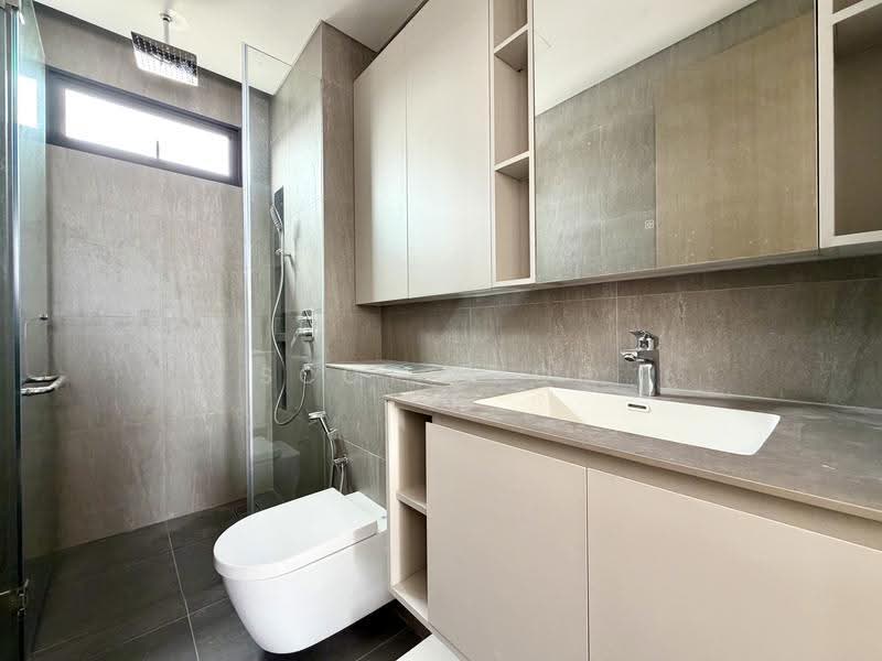 Brand New Semi-Detached in Telok Kurau, East Coast / Marine Parade, 5 Bedrooms, 5,765 sqft, Semi-Detached House For Sale, by Scott Loh, 500292204 - Bedroom 2 Bathroom - PropertyGuru.com.sg