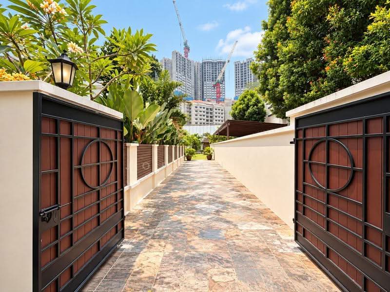 Holland Grove, Holland Grove View, Tanglin / Holland / Bukit Timah, 5 Bedrooms, 4,050 sqft, Semi-Detached House For Sale, by Jordan ., 500292214 - Driveway - PropertyGuru.com.sg
