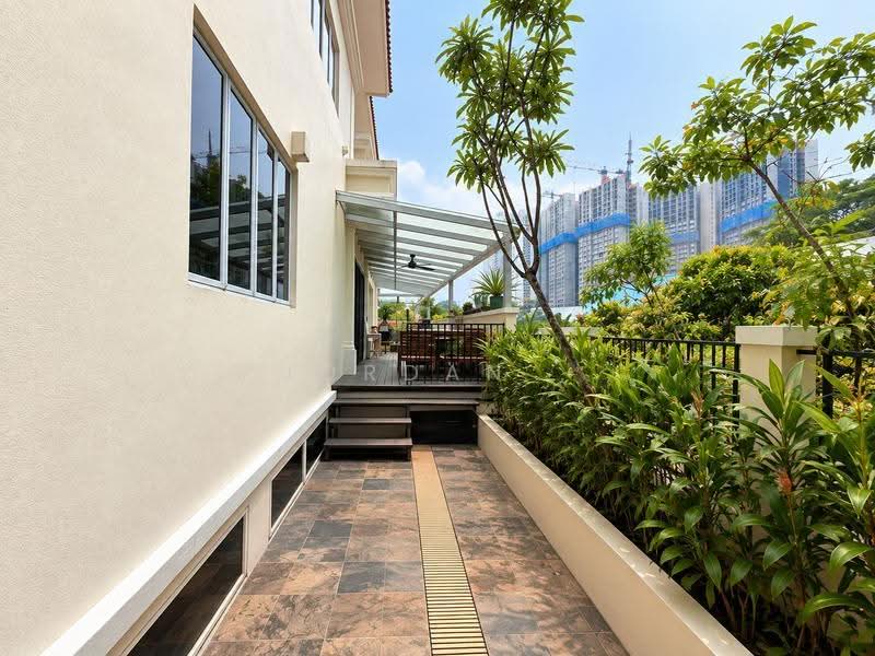 Holland Grove, Holland Grove View, Tanglin / Holland / Bukit Timah, 5 Bedrooms, 4,050 sqft, Semi-Detached House For Sale, by Jordan ., 500292214 - Exterior (sidewalk) - PropertyGuru.com.sg