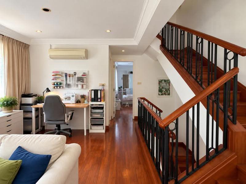 Holland Grove, Holland Grove View, Tanglin / Holland / Bukit Timah, 5 Bedrooms, 4,050 sqft, Semi-Detached House For Sale, by Jordan ., 500292214 - Second floor - PropertyGuru.com.sg