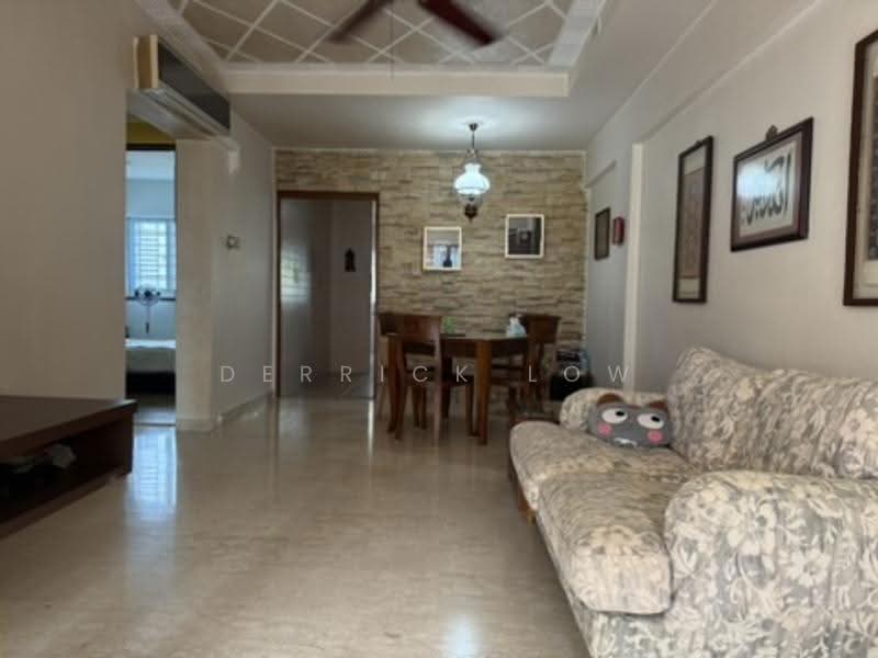 142 Lorong Ah Soo, 142 Lorong Ah Soo, Hougang / Punggol / Sengkang, 2 Bedrooms, 914 sqft, HDB Flat For Sale, by Derrick Low, 500292220 - Living Room - PropertyGuru.com.sg