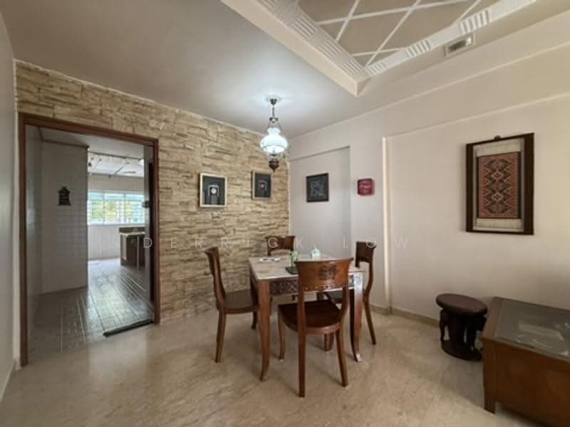 142 Lorong Ah Soo, 142 Lorong Ah Soo, Hougang / Punggol / Sengkang, 2 Bedrooms, 914 sqft, HDB Flat For Sale, by Derrick Low, 500292220 - Dining Room - PropertyGuru.com.sg
