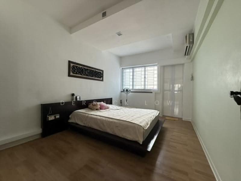 142 Lorong Ah Soo, 142 Lorong Ah Soo, Hougang / Punggol / Sengkang, 2 Bedrooms, 914 sqft, HDB Flat For Sale, by Derrick Low, 500292220 - Bedroom - PropertyGuru.com.sg