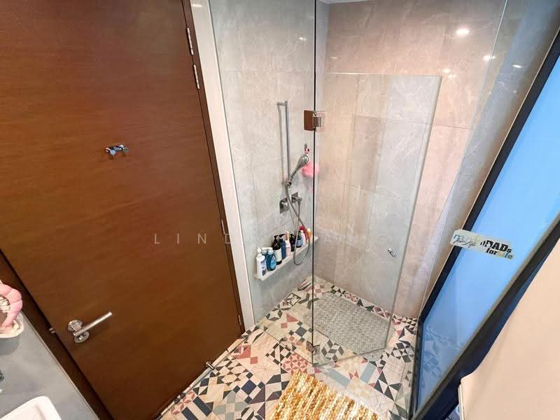 d'Leedon (Former Farrer Court), 5 Leedon Heights, Tanglin / Holland / Bukit Timah, 4 Bedrooms, 4,908 sqft, Condominium For Rent, by Linda Yang, 500292278 - Bathroom - PropertyGuru.com.sg