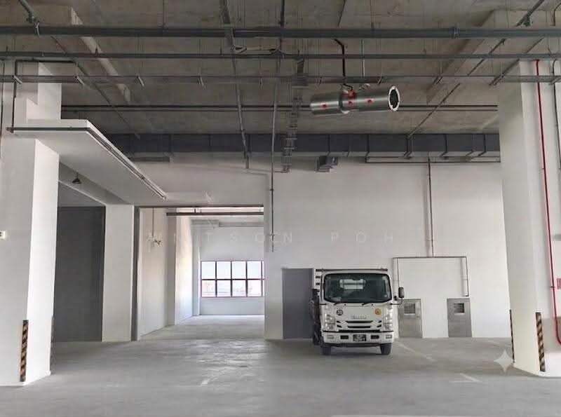 Food Ascent, 45 Tuas South Avenue 1, Boon Lay / Jurong / Tuas, 2,572 sqft, Factory / Workshop (B2) For Rent, by Watson Poh, 500292304 - Car Park - CommercialGuru.com.sg