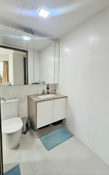 Hundred Trees, 91 West Coast Drive, Buona Vista / West Coast / Clementi New Town, 2 Bedrooms, 786 sqft, Condominium For Rent, by Joyce Lim, 500292308 - Bathroom - PropertyGuru.com.sg