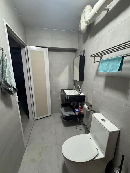 690 Jurong West Central 1, 690 Jurong West Central 1, Boon Lay / Jurong / Tuas, Room Rental, 150 sqft, HDB Flat For Rent, by Alexander Au, 500292317 - Bathroom - PropertyGuru.com.sg