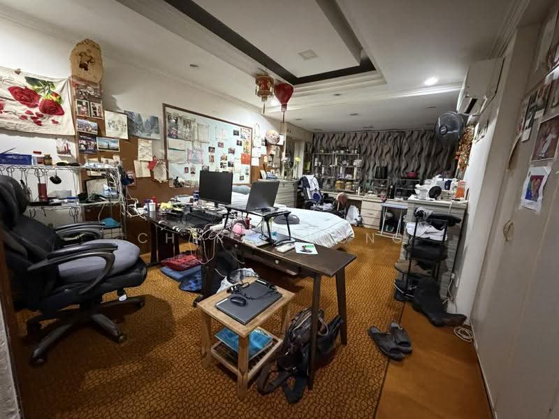 Lakepoint Condo, 2 Lakepoint Drive, Boon Lay / Jurong / Tuas, 5 Bedrooms, 2,486 sqft, Condominium For Sale, by Cherie Wong, 500292336 - Bedroom - PropertyGuru.com.sg