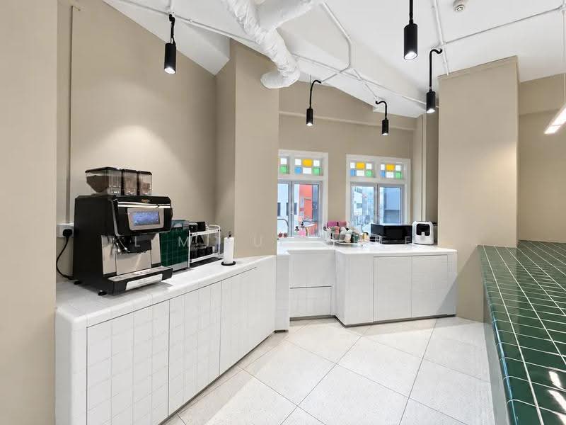Liang Seah Place, 1 Liang Seah Street, Beach Road / Bugis / Rochor, 65 sqft, Office For Rent, by Lim Sue Chee, 500292341 - Kitchen - CommercialGuru.com.sg
