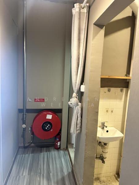 Clementi Central Shophouse, Clementi Park / Upper Bukit Timah, 1,378 sqft, Shop / Shophouse For Rent, by Andrew Ang Wee Hua, 500292370 - Bathroom - CommercialGuru.com.sg