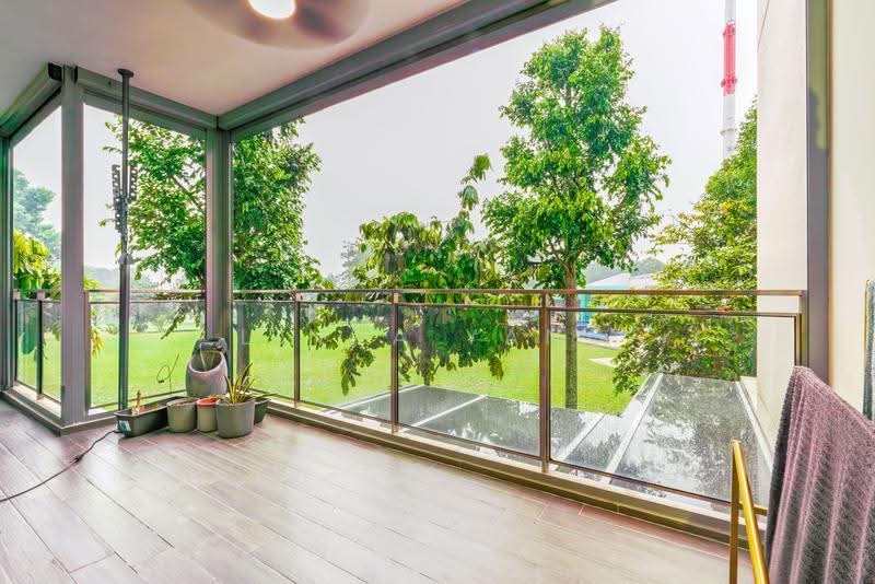Miltonia Residences, 528 Miltonia Close, Sembawang / Yishun, 3 Bedrooms, 1,141 sqft, Condominium For Sale, by Linda Yang, 500292373 - Balcony - PropertyGuru.com.sg