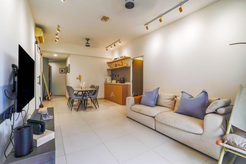 Miltonia Residences, 528 Miltonia Close, Sembawang / Yishun, 3 Bedrooms, 1,141 sqft, Condominium For Sale, by Linda Yang, 500292373 - Living Room - PropertyGuru.com.sg