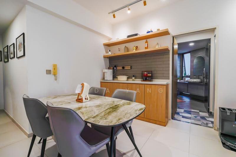 Miltonia Residences, 528 Miltonia Close, Sembawang / Yishun, 3 Bedrooms, 1,141 sqft, Condominium For Sale, by Linda Yang, 500292373 - Dining Room - PropertyGuru.com.sg