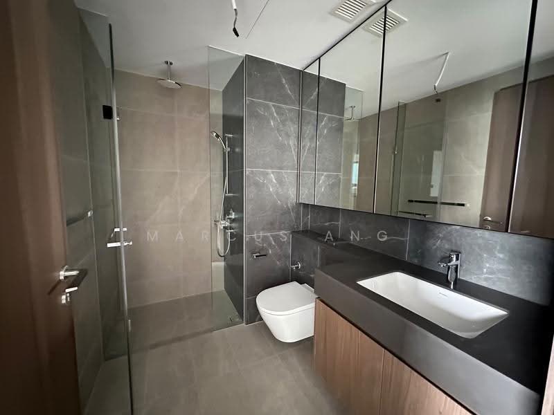 Hillock Green, 22-28 Lentor Central, Mandai / Upper Thomson, 2 Bedrooms, 624 sqft, Condominium For Sale, by Marcus Ang, 500292381 - Bathroom - PropertyGuru.com.sg