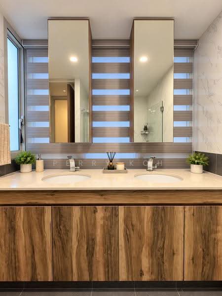 The Centris, 77 Jurong West Central 3, Boon Lay / Jurong / Tuas, 3 Bedrooms, 1,335 sqft, Apartment For Sale, by Perry Koh, 500292382 - Bathroom - PropertyGuru.com.sg