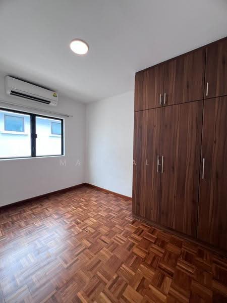 Siglap Centre, 55 Siglap Road, East Coast / Marine Parade, 3 Bedrooms, 1,290 sqft, Apartment For Rent, by Marshall Lee, 500292390 - PropertyGuru.com.sg