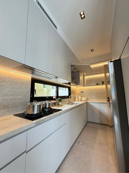 Marine Garden, Siglap Road, East Coast / Marine Parade, 5 Bedrooms, 9,280 sqft, Detached House For Sale, by Jia Yi Lee, 500292399 - Kitchen - PropertyGuru.com.sg