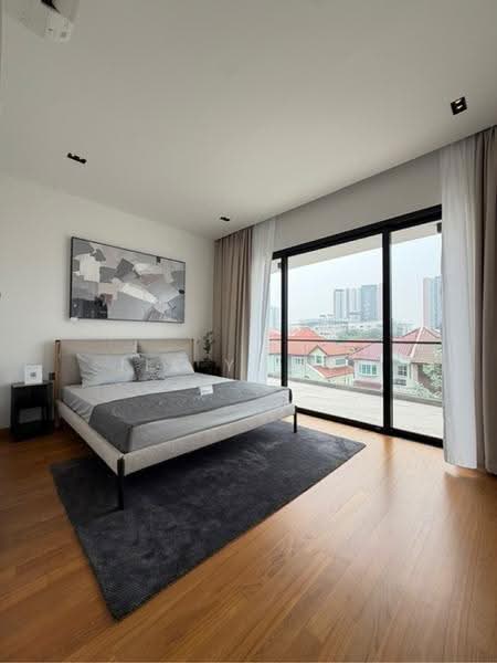 Marine Garden, Siglap Road, East Coast / Marine Parade, 5 Bedrooms, 9,280 sqft, Detached House For Sale, by Jia Yi Lee, 500292399 - Bedroom 5 (Attic) - PropertyGuru.com.sg