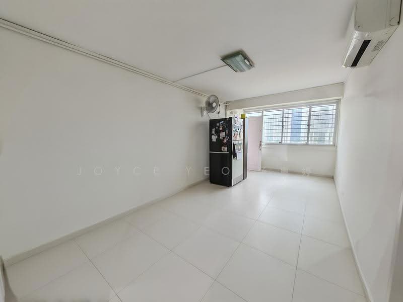 81 Commonwealth Close, 81 Commonwealth Close, Alexandra / Commonwealth, 2 Bedrooms, 731 sqft, HDB Flat For Rent, by Joyce Yeo 杨惠婷, 500292408 - Living Room - PropertyGuru.com.sg