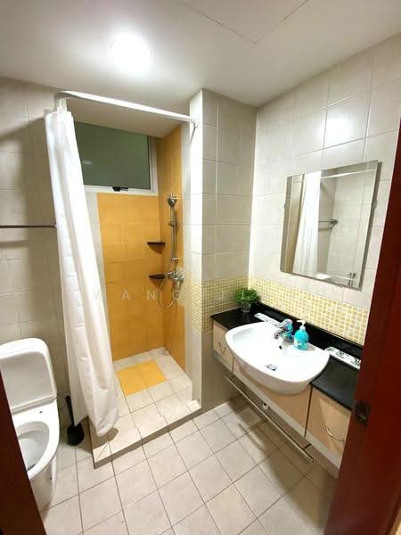 Compass Heights, 11 Sengkang Square, Hougang / Punggol / Sengkang, Room Rental, 150 sqft, Condominium For Rent, by Wang Jing, 500292412 - Bathroom - PropertyGuru.com.sg