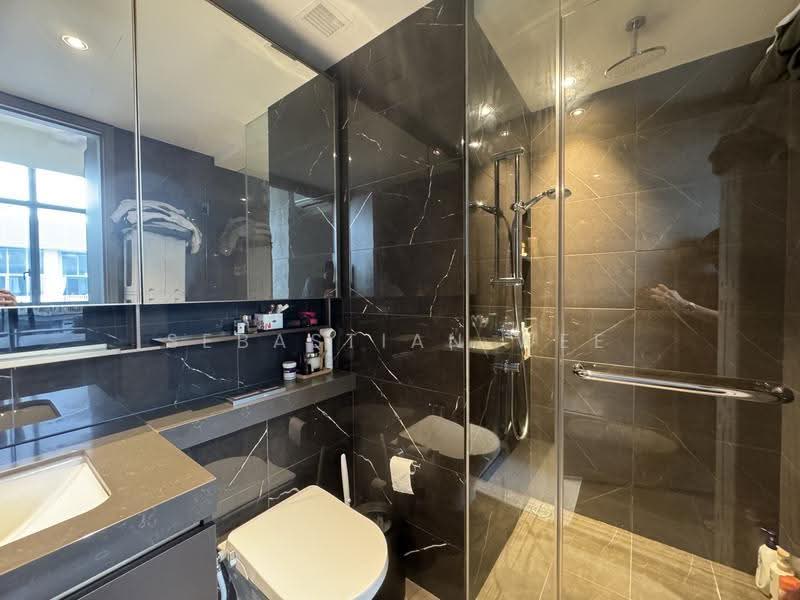 The Florence Residences, 83 Hougang Avenue 2, Hougang / Punggol / Sengkang, 2 Bedrooms, 797 sqft, Condominium For Sale, by Sebastian Wee, 500292413 - Master Bathroom - PropertyGuru.com.sg