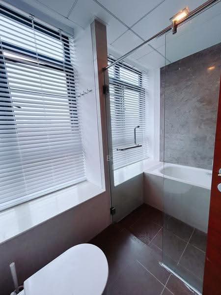 City Square Residences, 10 Kitchener Link, Farrer Park / Serangoon Rd, 4 Bedrooms, 1,507 sqft, Condominium For Rent, by Vanessa Terk, 500292418 - Bathroom - PropertyGuru.com.sg