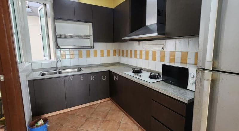 The Floravale, 218 Westwood Avenue, Boon Lay / Jurong / Tuas, 3 Bedrooms, 1,227 sqft, Condominium For Sale, by Veron Low, 500292421 - Kitchen - PropertyGuru.com.sg