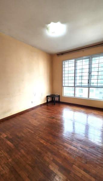 The Floravale, 218 Westwood Avenue, Boon Lay / Jurong / Tuas, 3 Bedrooms, 1,227 sqft, Condominium For Sale, by Veron Low, 500292421 - Living Room - PropertyGuru.com.sg