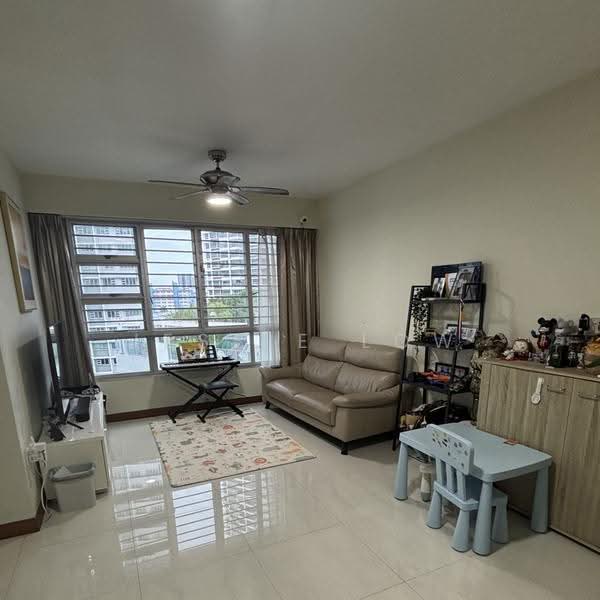 10A Bendemeer Light, 10A Bendemeer Road, Balestier / Toa Payoh, 3 Bedrooms, 1,001 sqft, HDB Flat For Rent, by Jessie Low, 500292427 - Living Room - PropertyGuru.com.sg