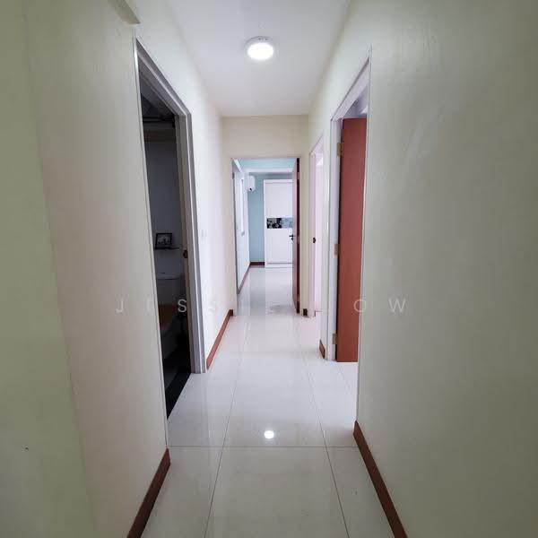 10A Bendemeer Light, 10A Bendemeer Road, Balestier / Toa Payoh, 3 Bedrooms, 1,001 sqft, HDB Flat For Rent, by Jessie Low, 500292427 - Corridor - PropertyGuru.com.sg