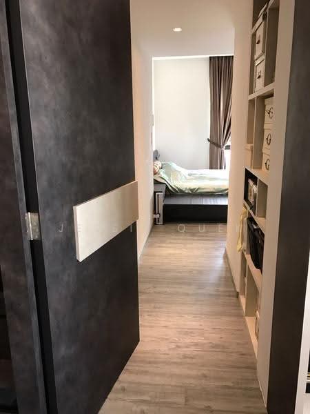 Seasons Park, 499 Yio Chu Kang Road, Mandai / Upper Thomson, 2 Bedrooms, 1,066 sqft, Condominium For Sale, by Jessie Quek, 500292445 - Entrance Master Bedroom - PropertyGuru.com.sg