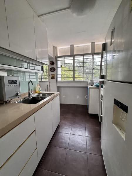 4 Queen's Road, 4 Queen's Road, Tanglin / Holland / Bukit Timah, 2 Bedrooms, 786 sqft, HDB Flat For Sale, by Perry Koh, 500292449 - Kitchen - PropertyGuru.com.sg