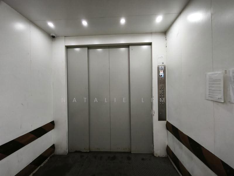 Quartz Industrial Building, 5 Upper Aljunied Link, Macpherson / Potong Pasir, 1,400 sqft, Light Industrial (B1) For Rent, by Natalie Lim, 500292459 - Renovated Cargo lift - CommercialGuru.com.sg