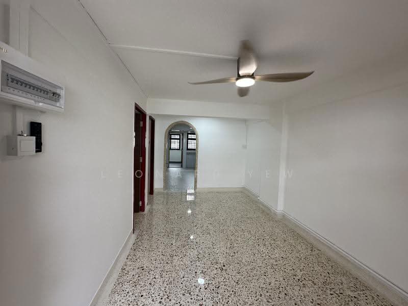 68 Geylang Bahru, 68 Geylang Bahru, Balestier / Toa Payoh, 3 Bedrooms, 700 sqft, HDB Flat For Sale, by Leonard Yew, 500292481 - Corridor - PropertyGuru.com.sg