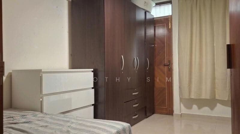 460 Tampines Street 42, 460 Tampines Street 42, Pasir Ris / Tampines, 4 Bedrooms, 1,614 sqft, HDB Flat For Sale, by Timothy Sim, 500292487 - Bedroom - PropertyGuru.com.sg