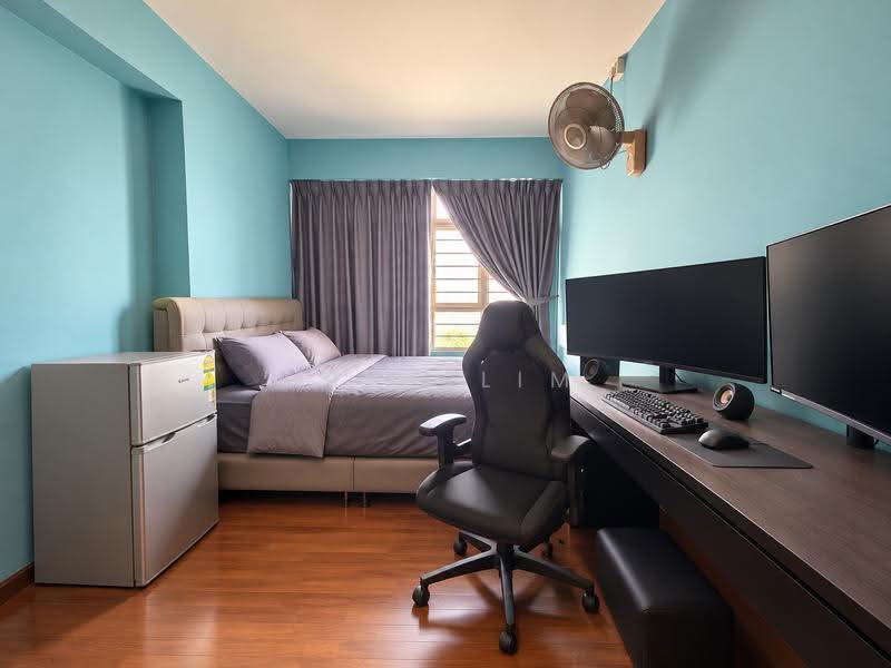 666A Punggol Drive, 666A Punggol Drive, Hougang / Punggol / Sengkang, 3 Bedrooms, 1,216 sqft, HDB Flat For Sale, by Alex Lim, 500292490 - Bedroom - PropertyGuru.com.sg