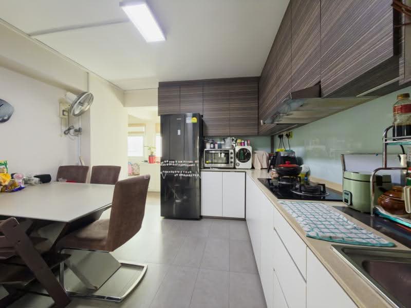 573 Pasir Ris Street 53, 573 Pasir Ris Street 53, Pasir Ris / Tampines, 4 Bedrooms, 1,206 sqft, HDB Flat For Rent, by Alvin Bek, 500292494 - Kitchen - PropertyGuru.com.sg