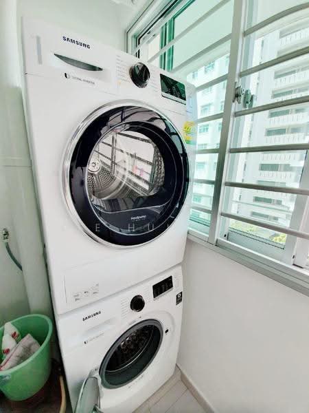 331A Anchorvale Street, 331A Anchorvale Street, Hougang / Punggol / Sengkang, Room Rental, 150 sqft, HDB Flat For Rent, by Lee Hui Hui, 500292495 - Balcony - PropertyGuru.com.sg