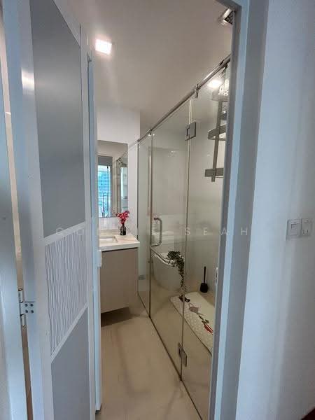 The Sail @ Marina Bay, 6 Marina Boulevard, Boat Quay / Raffles Place / Marina, Room Rental, 320 sqft, Condominium For Rent, by Connie Seah, 500292498 - Bathroom - PropertyGuru.com.sg
