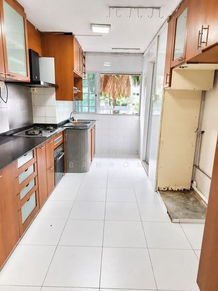 101 Bedok Reservoir Road, 101 Bedok Reservoir Road, Bedok / Upper East Coast, 3 Bedrooms, 1,302 sqft, HDB Flat For Sale, by Amir Bahrom, 500292502 - Kitchen - PropertyGuru.com.sg