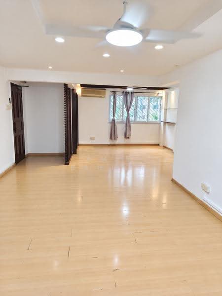 101 Bedok Reservoir Road, 101 Bedok Reservoir Road, Bedok / Upper East Coast, 3 Bedrooms, 1,302 sqft, HDB Flat For Sale, by Amir Bahrom, 500292502 - Living Room - PropertyGuru.com.sg