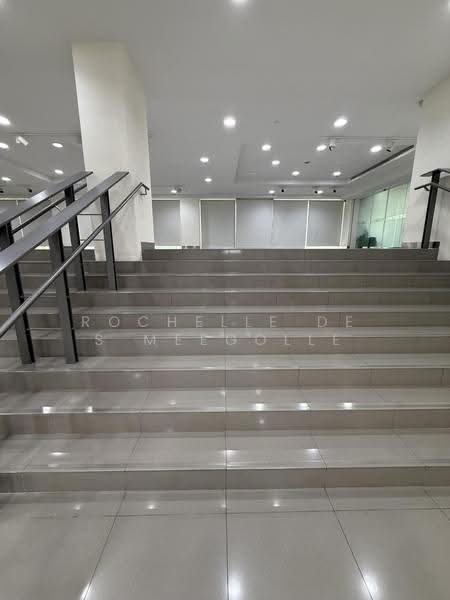 Tan Chong Motor Centre, 911-913 Bukit Timah Road, Clementi Park / Upper Bukit Timah, 18,466 sqft, Office For Rent, by Rochelle De S Meegolle, 500292504 - CommercialGuru.com.sg